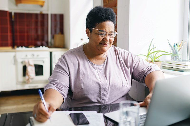 women planning photograph